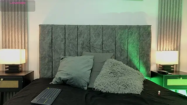 Ema Stone65 online show from September 15, 2025, 9:59 pm