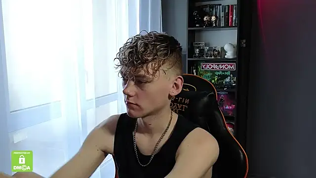 Snapshot of Keytaro chatting on October 30, 2025, 10:38 am Keytaro online show from October 30, 2025, 10:38 am