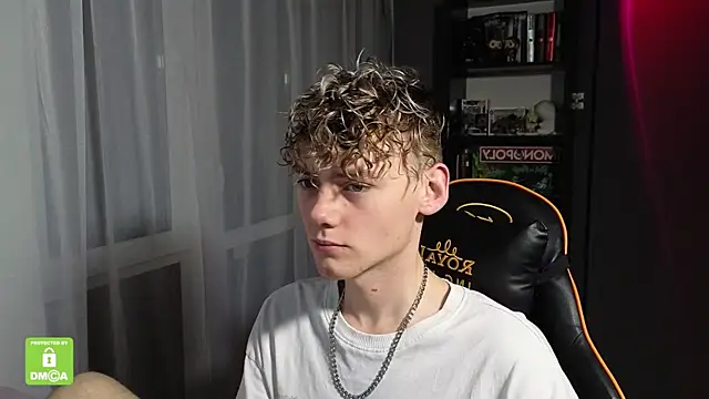 Snapshot of Keytaro chatting on November 7, 2025, 2:50 pm Keytaro online show from November 7, 2025, 2:50 pm