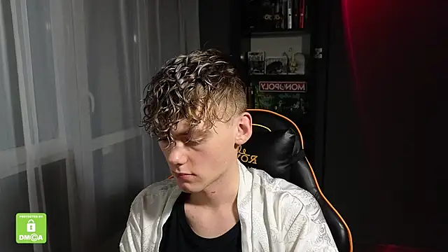 Snapshot of Keytaro chatting on November 10, 2025, 1:37 am Keytaro online show from November 10, 2025, 1:37 am