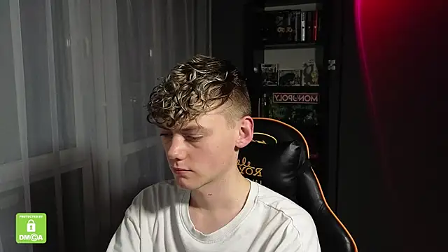 Snapshot of Keytaro chatting on November 13, 2025, 10:52 pm Keytaro online show from November 13, 2025, 10:52 pm