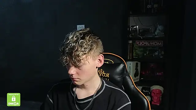 Snapshot of Keytaro chatting on November 25, 2025, 1:55 pm Keytaro online show from November 25, 2025, 1:55 pm