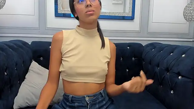 Snapshot of Isa_little4u chatting on December 26, 2024, 3:42 pm Isa little4u online show from December 26, 2024, 3:42 pm