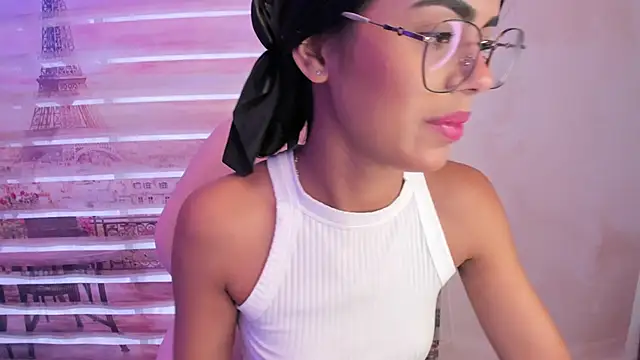 Snapshot of Isa_little4u chatting on September 20, 2025, 1:01 pm Isa little4u online show from September 20, 2025, 1:01 pm