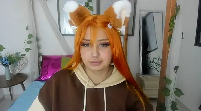 lussyevans24 online show from February 14, 2025, 10:17 am