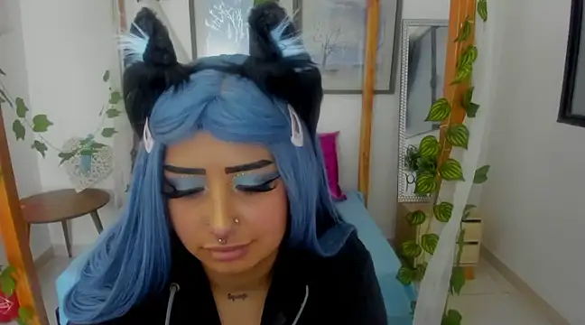 lussyevans24 online show from February 22, 2025, 6:17 am