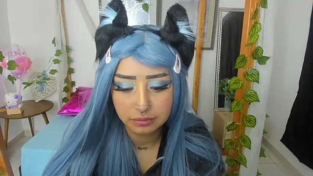 lussyevans24 online show from February 23, 2025, 5:23 am