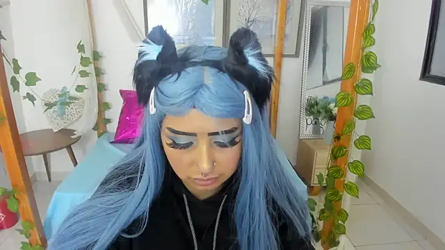 lussyevans24 online show from February 24, 2025, 10:26 am