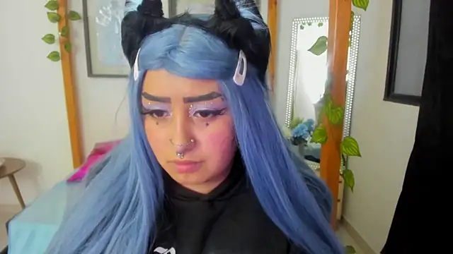 lussyevans24 online show from March 20, 2025, 4:29 am