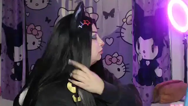 lussyevans24 online show from November 10, 2025, 7:07 am