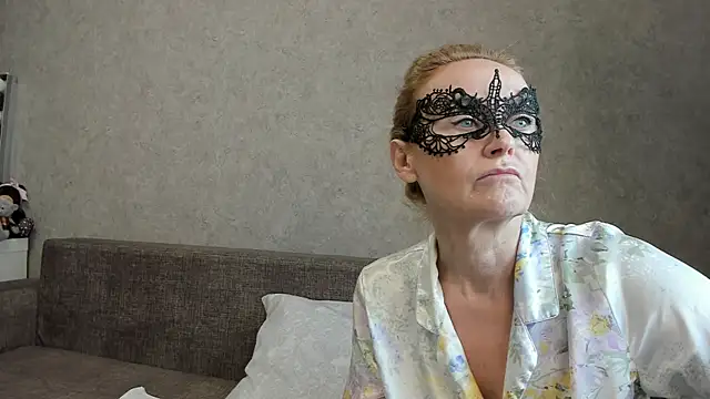 Snapshot of angelica_marquise chatting on December 15, 2025, 4:11 pm angelica marquise online show from December 15, 2025, 4:11 pm