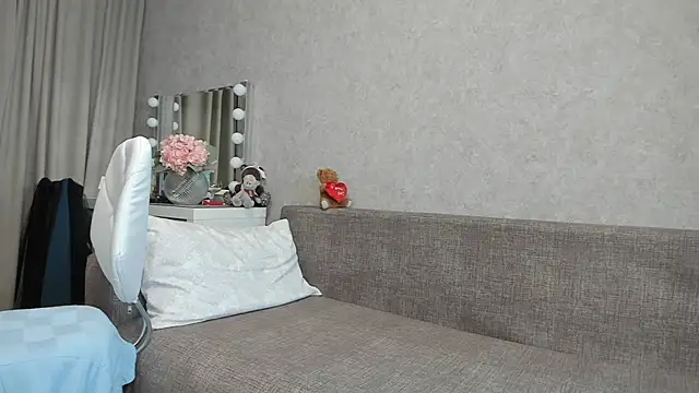 Snapshot of angelica_marquise chatting on December 17, 2025, 9:04 am angelica marquise online show from December 17, 2025, 9:04 am