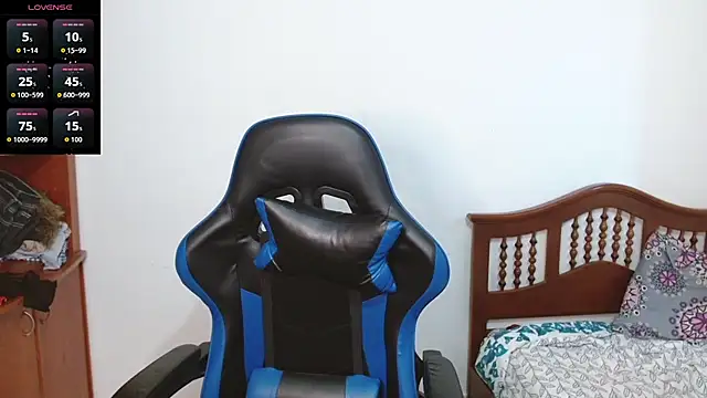 Snapshot of alexaa08 chatting on November 12, 2025, 12:05 pm alexaa08 online show from November 12, 2025, 12:05 pm