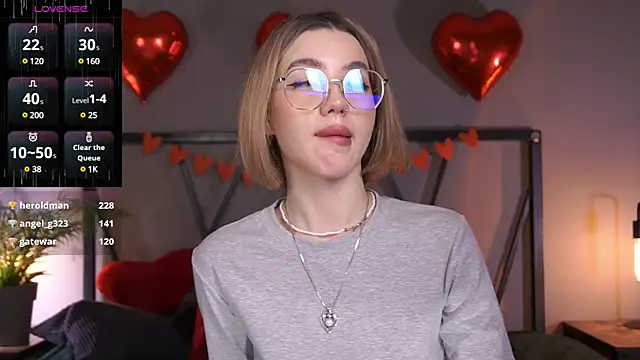 LindaThacker online show from February 17, 2025, 8:19 am