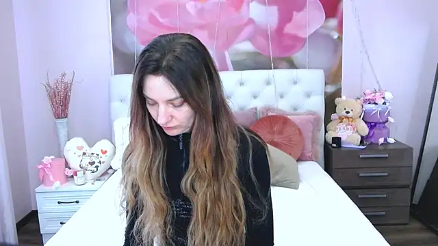 VioletUmi online show from March 23, 2025, 9:10 am