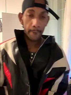 Snapshot of esteraulxxx chatting on September 18, 2025, 4:53 pm esteraulxxx online show from September 18, 2025, 4:53 pm