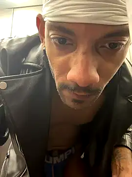 Snapshot of esteraulxxx chatting on October 5, 2025, 4:44 am esteraulxxx online show from October 5, 2025, 4:44 am