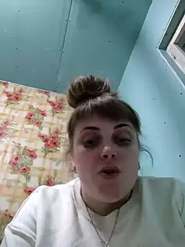 CoddessCrystal online show from February 5, 2025, 4:14 pm