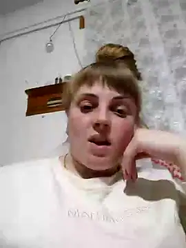 CoddessCrystal online show from February 12, 2025, 6:09 pm