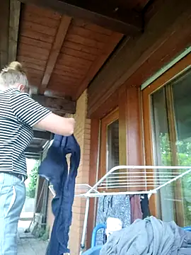 CoddessCrystal online show from September 9, 2025, 10:37 am