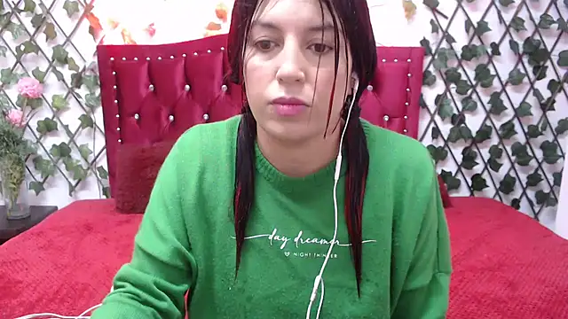 Snapshot of Melani_cute02 chatting on February 18, 2025, 8:25 pm Melani cute02 online show from February 18, 2025, 8:25 pm