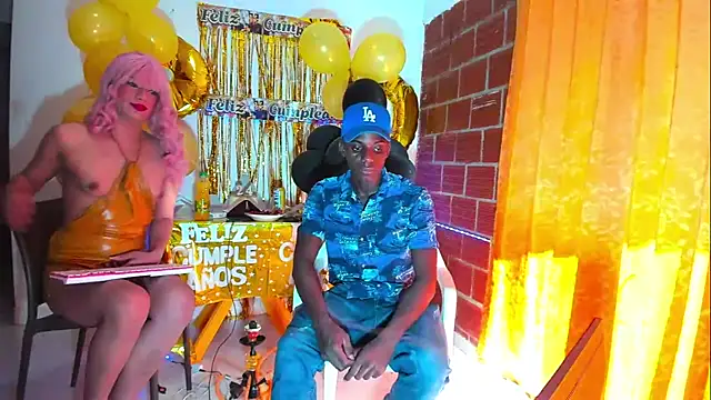 blackWhite hot online show from November 21, 2025, 8:29 pm