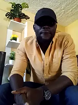 Snapshot of ClinDi chatting on February 26, 2025, 12:36 pm ClinDi online show from February 26, 2025, 12:36 pm