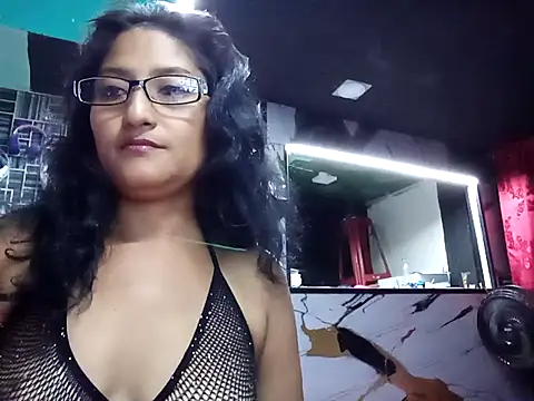 AdelinaMiran90 online show from October 17, 2025, 4:15 am