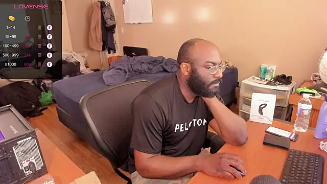 MrChuckDailyXXX online show from March 21, 2025, 1:12 pm