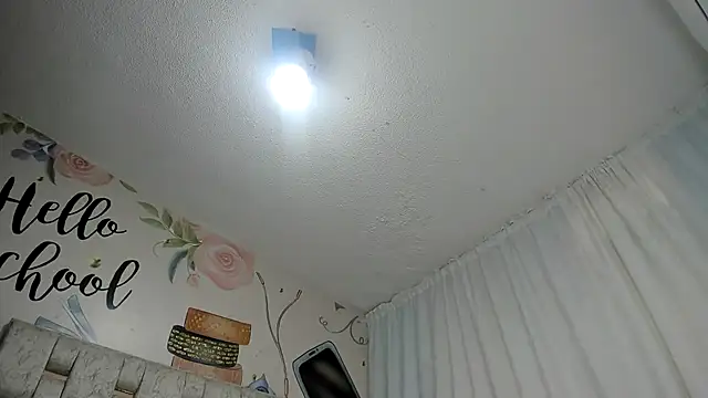 EMMA SWEETT1 online show from January 12, 2025, 12:55 pm