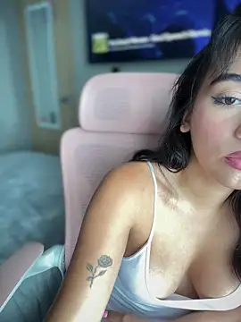 veronicaapink online show from February 22, 2025, 4:30 pm