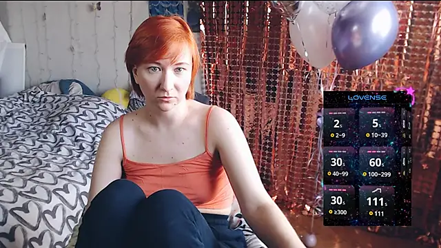 Snapshot of licentia__poetica chatting on February 18, 2025, 9:54 am licentia poetica online show from February 18, 2025, 9:54 am