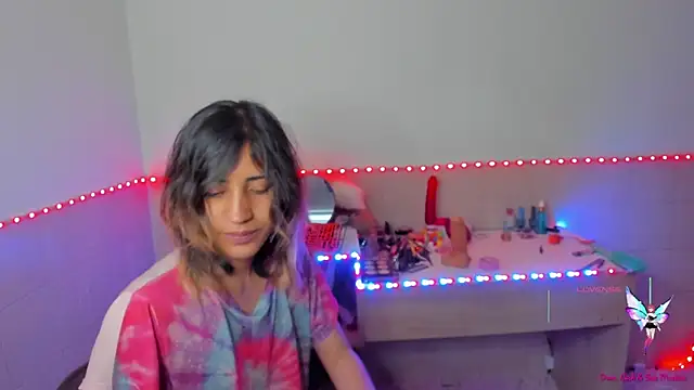 Snapshot of linnie_ chatting on September 16, 2025, 8:32 pm linnie  online show from September 16, 2025, 8:32 pm