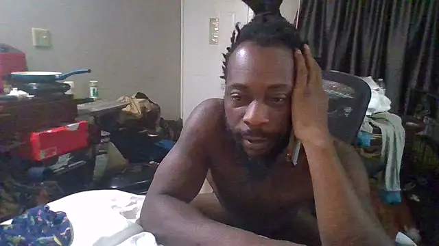 Snapshot of Mrbbc803 chatting on March 2, 2025, 2:51 am Mrbbc803 online show from March 2, 2025, 2:51 am