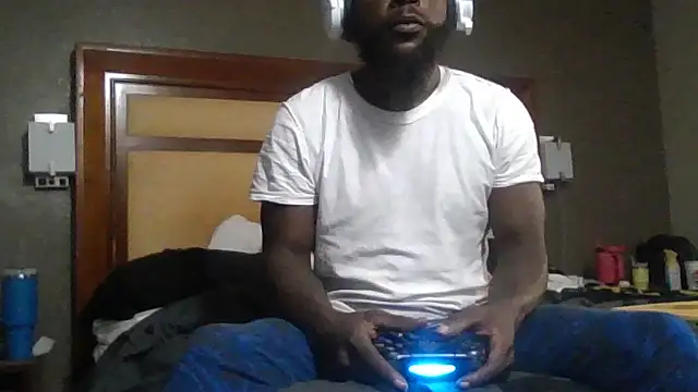 Snapshot of Mrbbc803 chatting on October 5, 2025, 5:33 pm Mrbbc803 online show from October 5, 2025, 5:33 pm