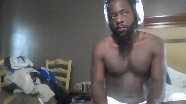 Snapshot of Mrbbc803 chatting on October 6, 2025, 9:34 pm Mrbbc803 online show from October 6, 2025, 9:34 pm