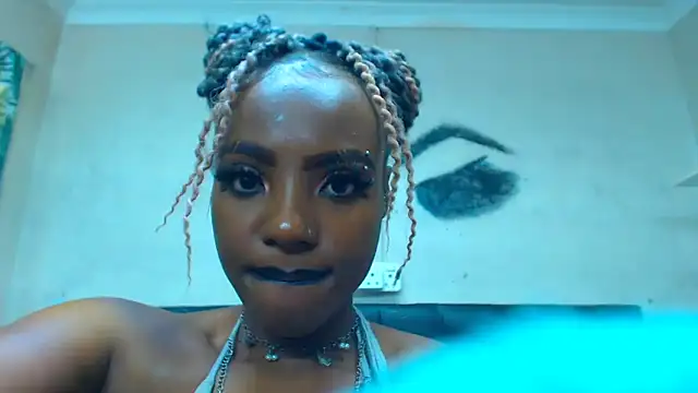 SAVAGExBOO online show from December 20, 2024, 1:47 am