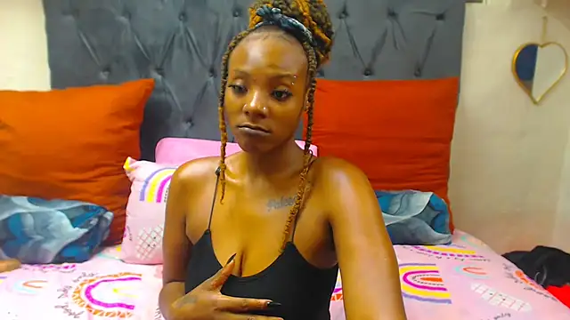 SAVAGExBOO online show from February 19, 2025, 1:08 am