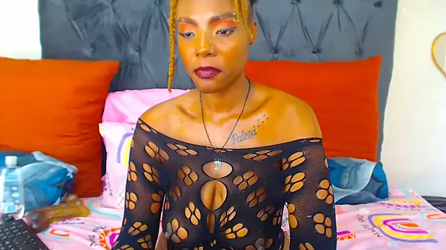 SAVAGExBOO online show from February 25, 2025, 9:20 am