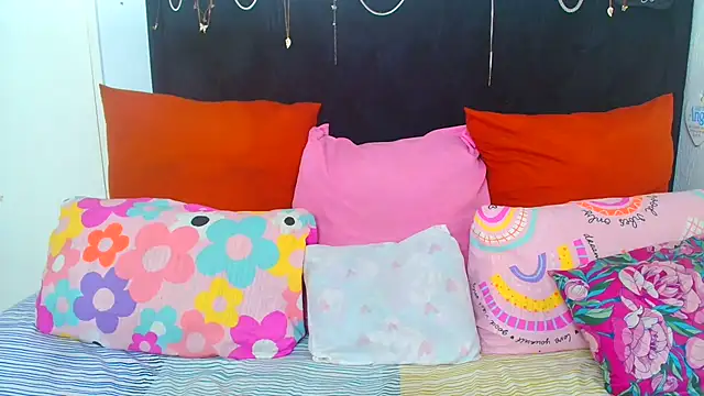 SAVAGExBOO online show from October 6, 2025, 9:12 pm