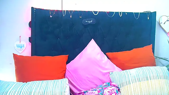 SAVAGExBOO online show from December 18, 2025, 3:12 am