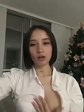 Snapshot of Angeeel_ chatting on January 6, 2025, 3:42 am Angeeel online show from January 6, 2025, 3:42 am