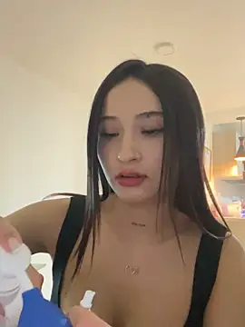 Snapshot of Angeeel_ chatting on January 22, 2025, 3:52 am Angeeel online show from January 22, 2025, 3:52 am