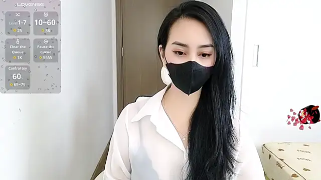 -----Sue----- online show from March 8, 2025, 12:52 pm