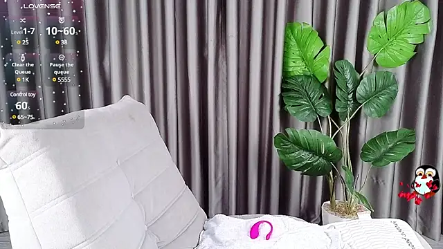 -----Sue----- online show from March 15, 2025, 4:24 am