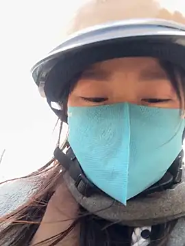 Hellen 111 online show from December 3, 2025, 3:14 am