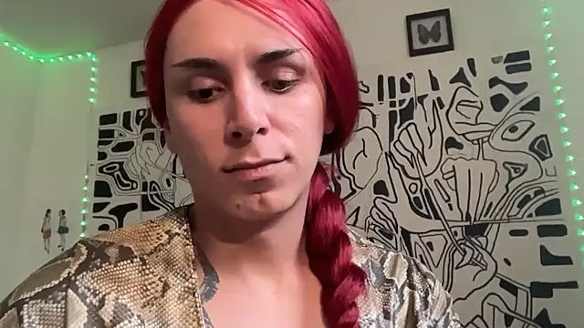 Snapshot of Thematrioshkaoficial24 chatting on November 5, 2025, 9:48 pm Thematrioshkaoficial24 online show from November 5, 2025, 9:48 pm