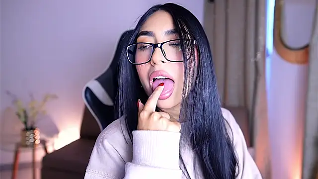 Sara albrecht online show from December 27, 2024, 8:07 pm