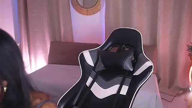 Sara albrecht online show from February 3, 2025, 12:03 pm