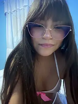 Lily candy X online show from March 20, 2025, 5:02 am